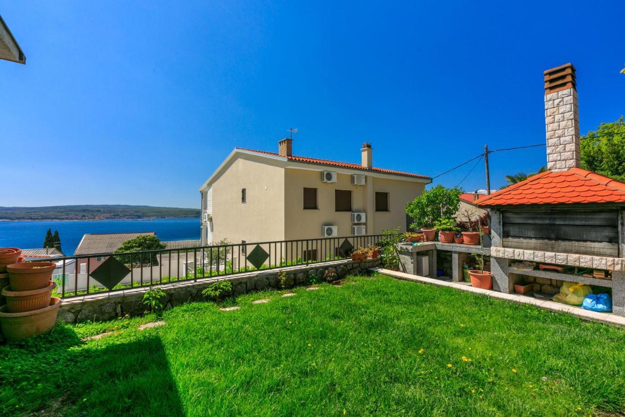 Apartment Mira Crikvenica Bagian luar foto