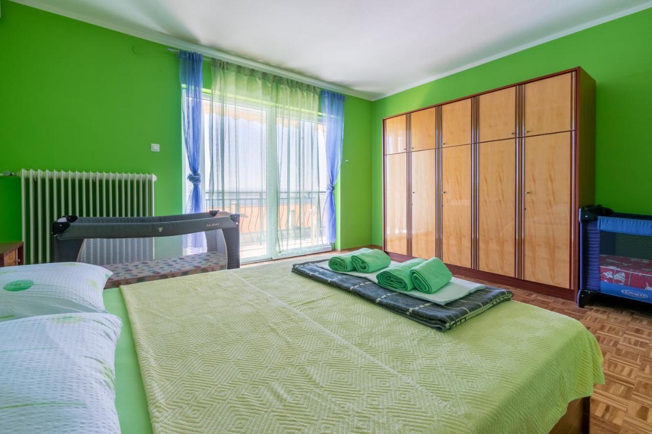 Apartment Mira Crikvenica Bagian luar foto